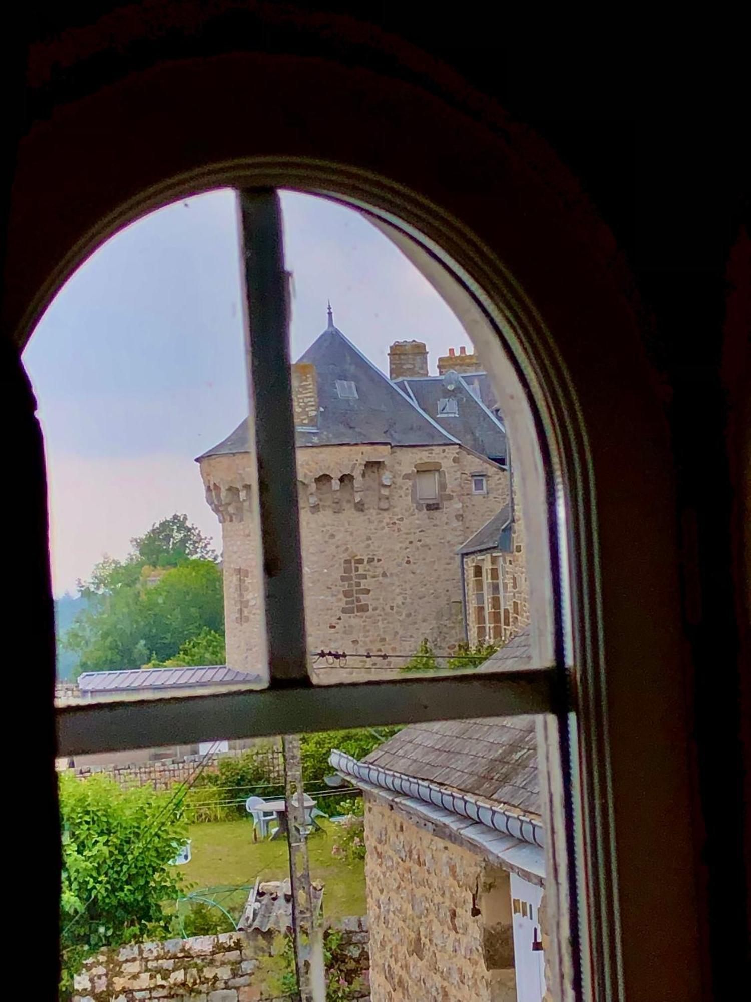 La Maison Sur Les Remparts Domfront  Exteriér fotografie